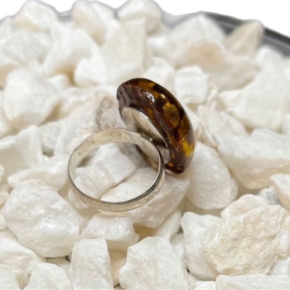AMBER & SILVER VINTAGE Ring in a Domed Shape. Size 6 - Picture 8 of 17